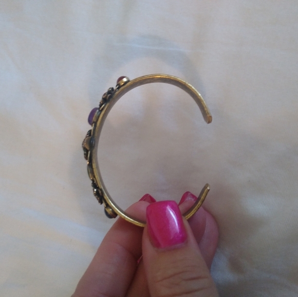 Vintage Mary DiMarco Antiqued Gold Cuff Bracelet with Blue, Green and Red Stones - Picture 8 of 8